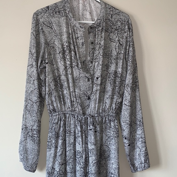 Long sleeve dress size large - Picture 2 of 2